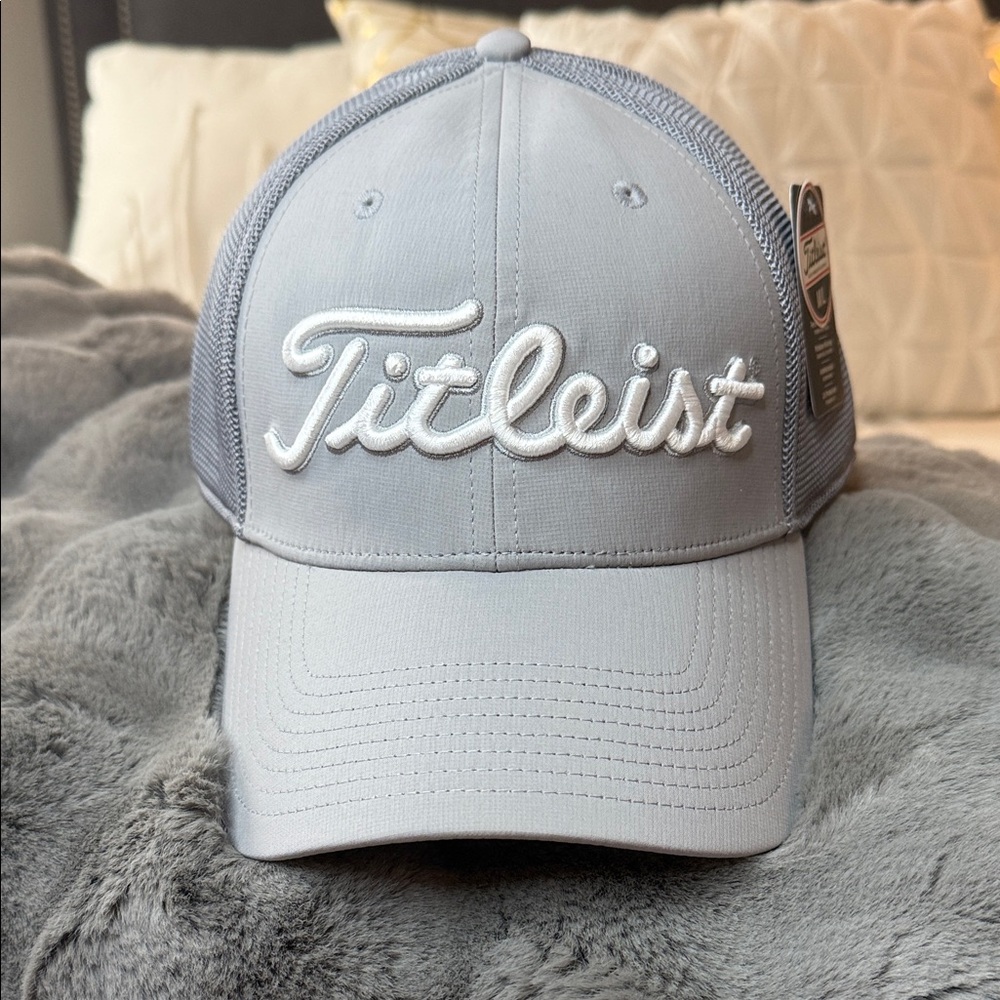 Titleist Light Gray Cap with Embroidered Logo - NWT